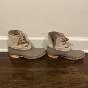 Sperry Women's Tan and Gray Winter Boots